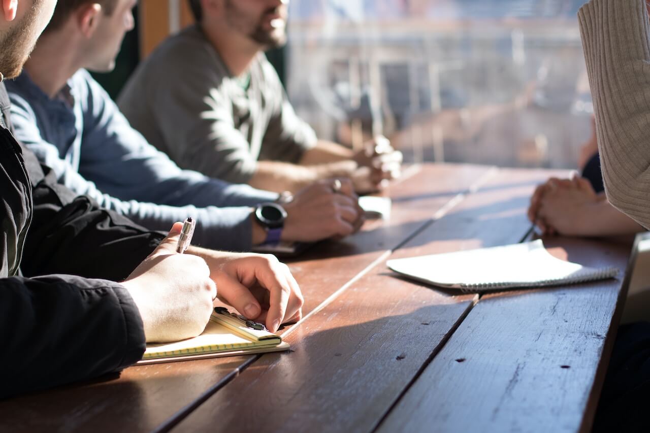 hiring a seo consultant meeting